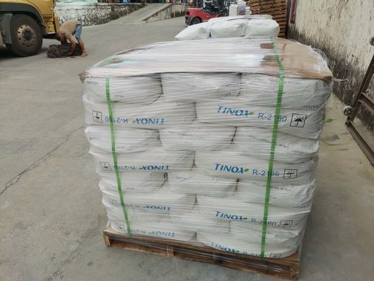 물 용매 는 탁월 한 결과 를 위해 뤼틸 티타늄 이산화 를 염색 한다